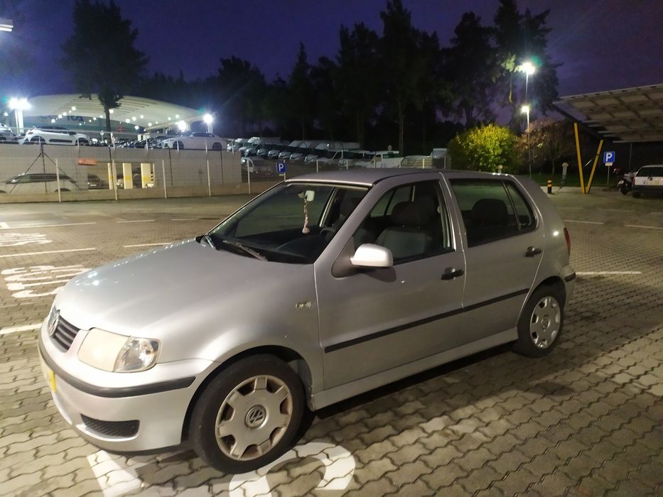 Vende-se carro usado