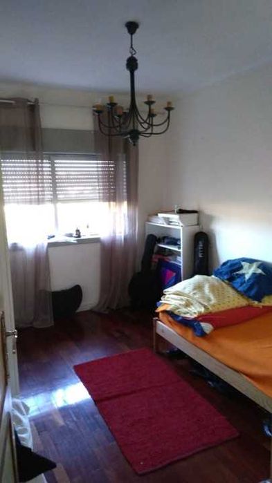 Apartamento T4 ao Jardim da Carreira