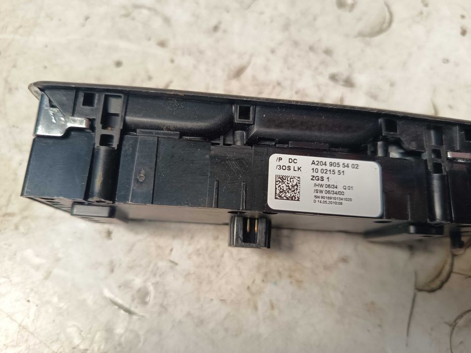 Comutador vidro frente esquerdo MERCEDES-BENZ C-CLASS (W204) C 220 CDI (204.002) A2049055402