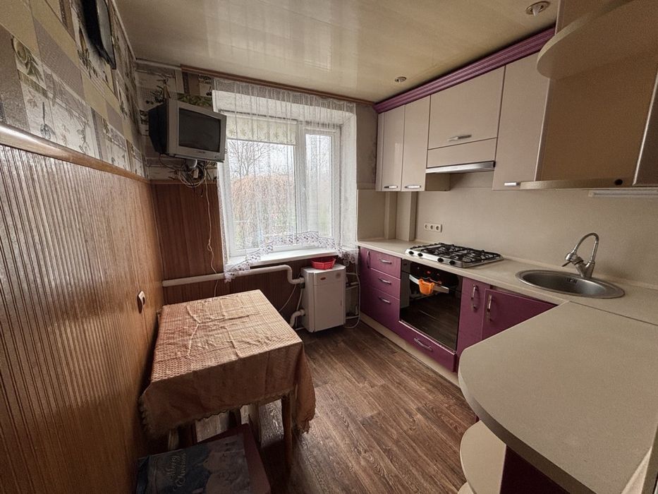 Продам квартиру в селищі Юріївка павлоградського району