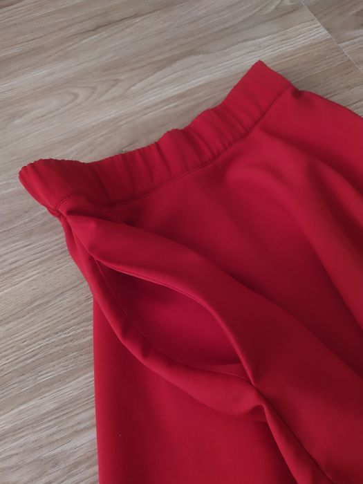 Спідниця з кишенями розміру S