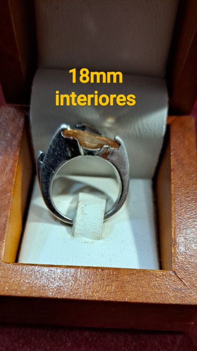 Aneis vintage em prata contrastada.