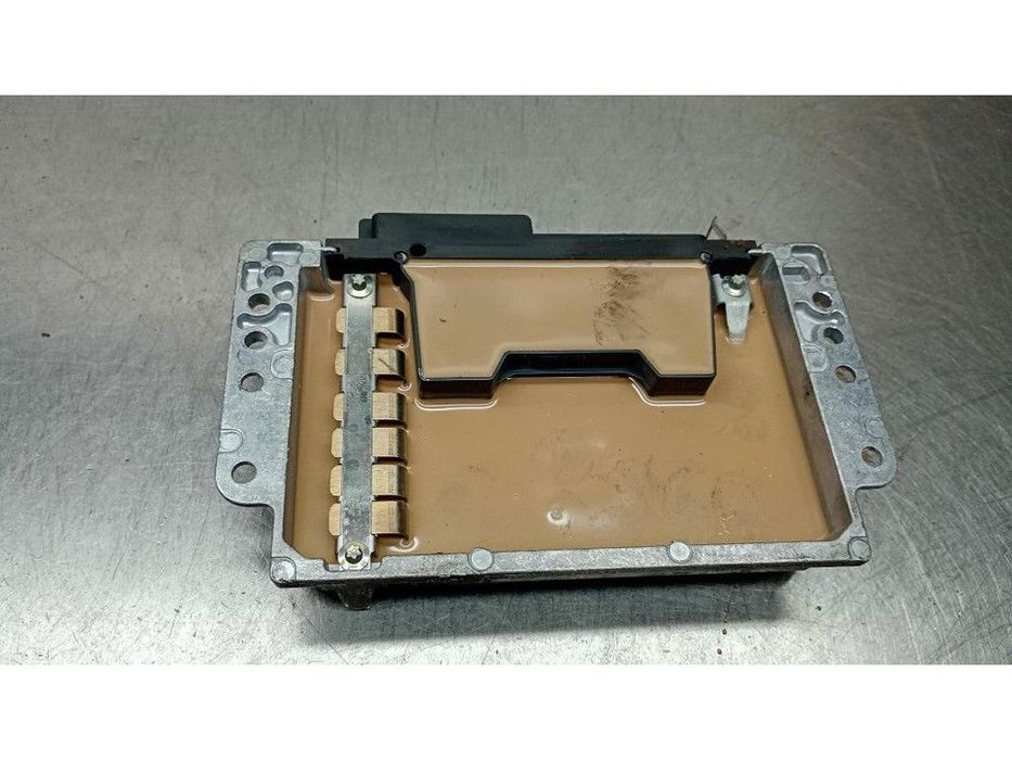 komputer silnika volvo v40 i 2.0b 97r 30864276-0a