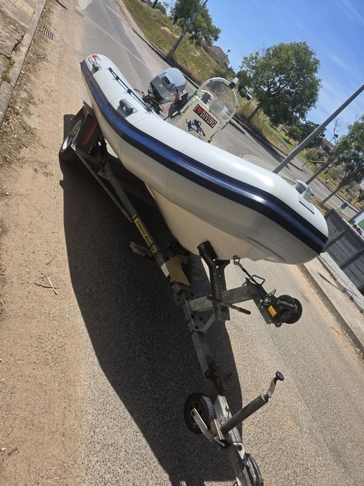 Semi rigido 25cv 4t