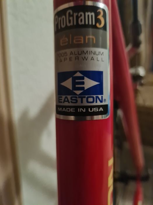 Biclicleta KHS Aero Turbo road bike.