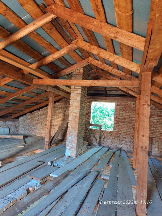 Продам незакінчений будинок