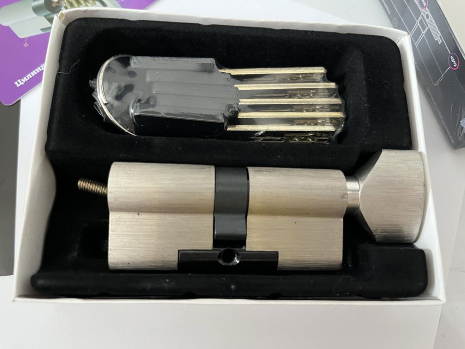 Циліндр замка Шерлок 70 Т нікель