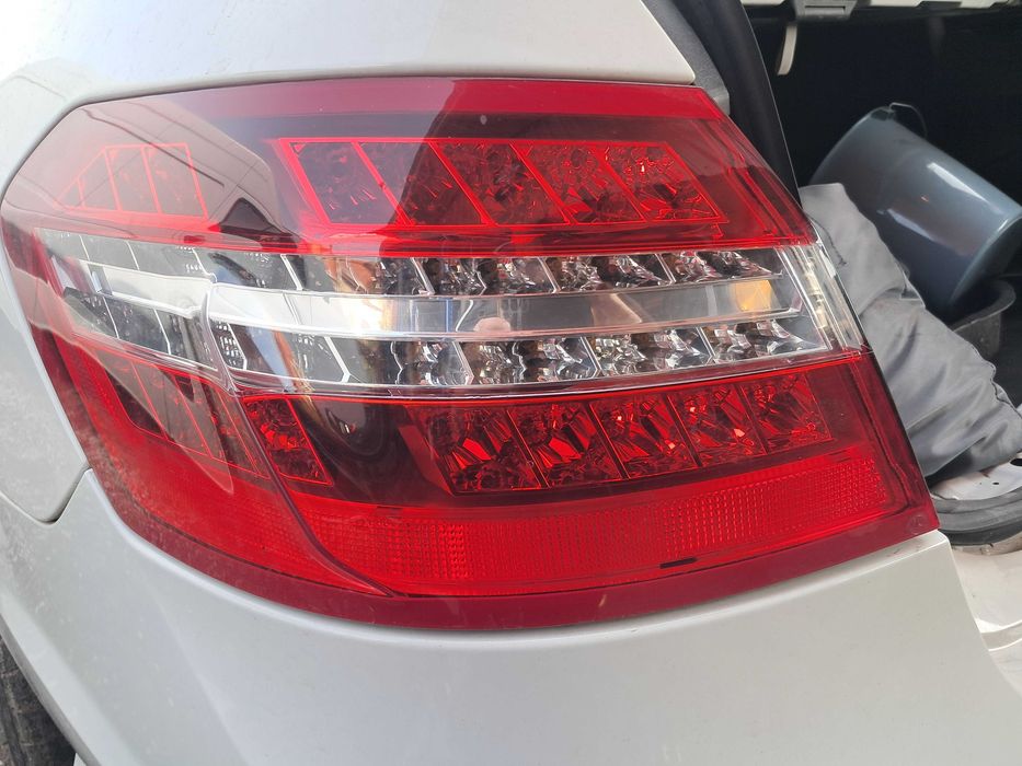Tylne lampy mercedes w212 sedan avantgarde