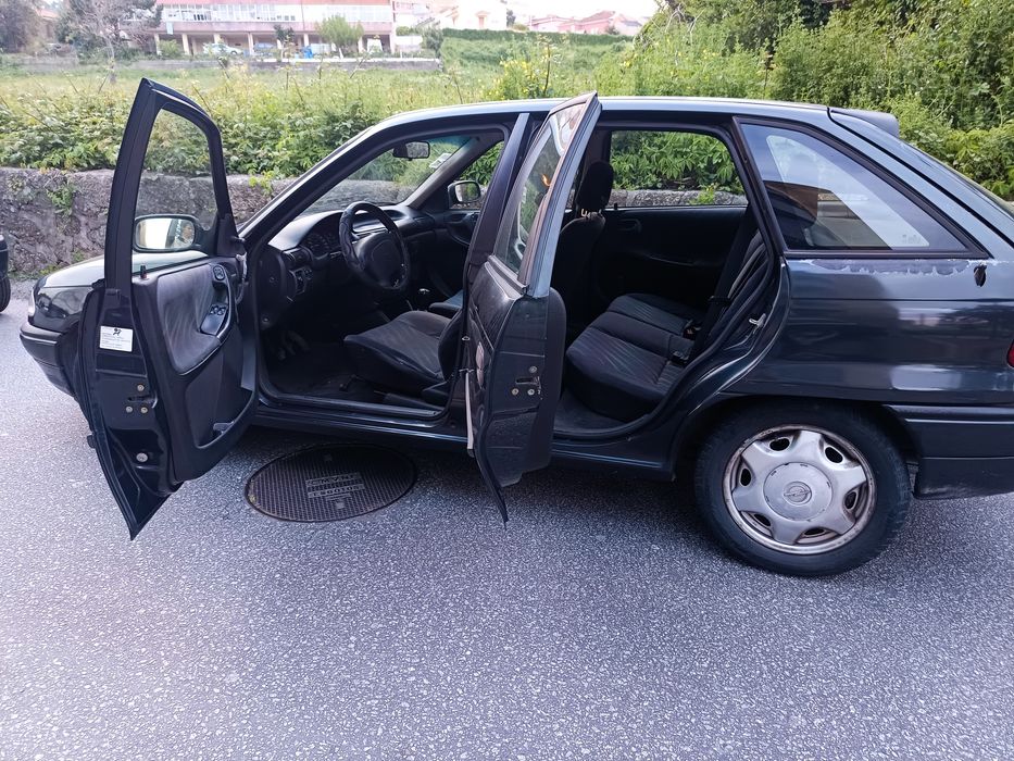 Opel Astra 1998 Gasolina - Bom Estado - Inspeção e Pneus OK