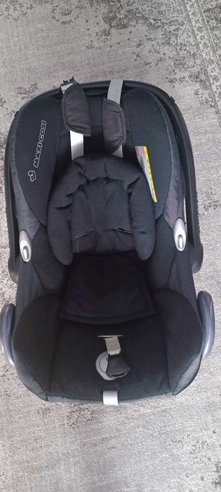 Nosidełko, fotelik Maxi-Cosi z bazą isofix (EasyFix)