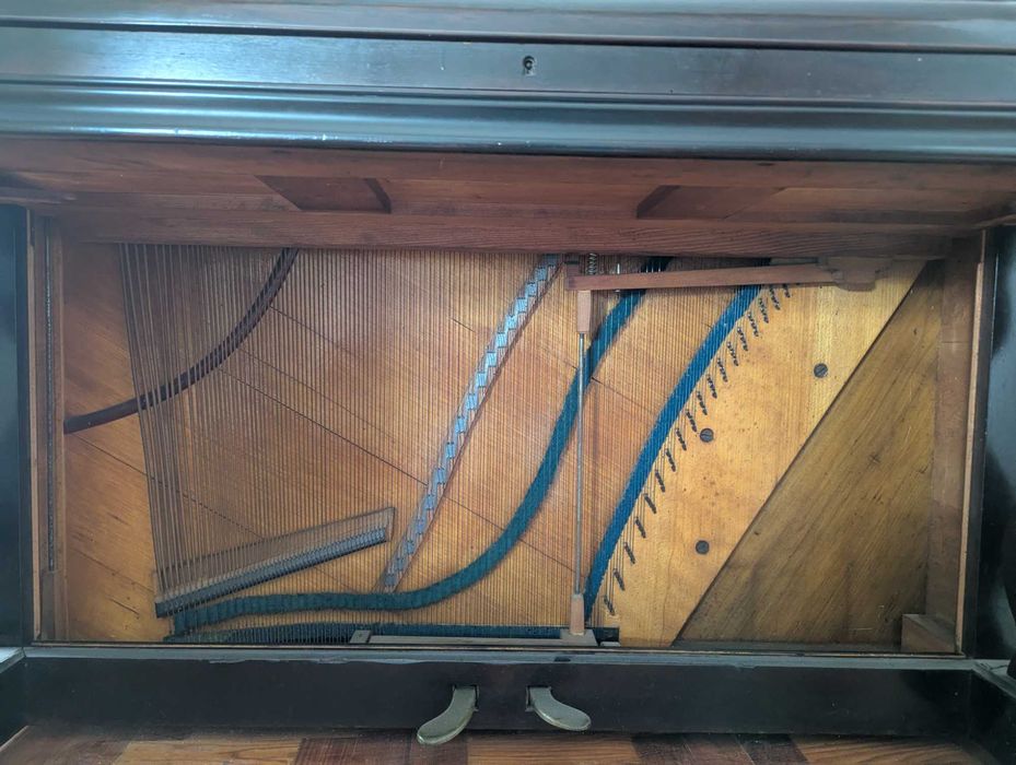 Piano Elcké Paris -Edição Gouttiere série 14752 com banco incluído