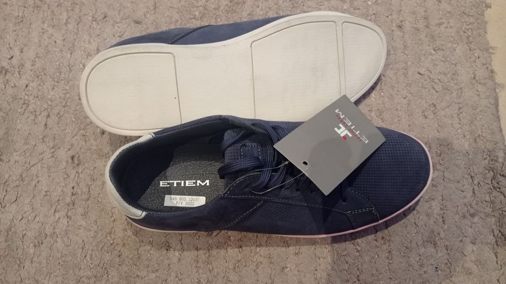 Tênis para homem da Etiem