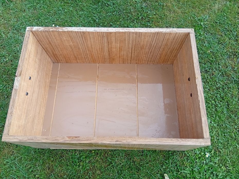 Skrzynia z rączkami