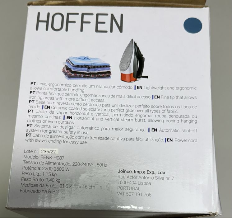 Ferro de engomar a vapor novo.Hoff
