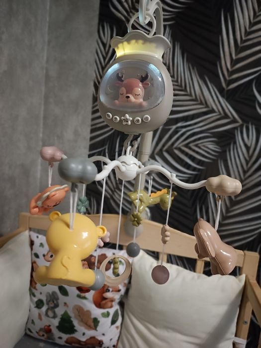 Мобіль дитячий на ліжечко