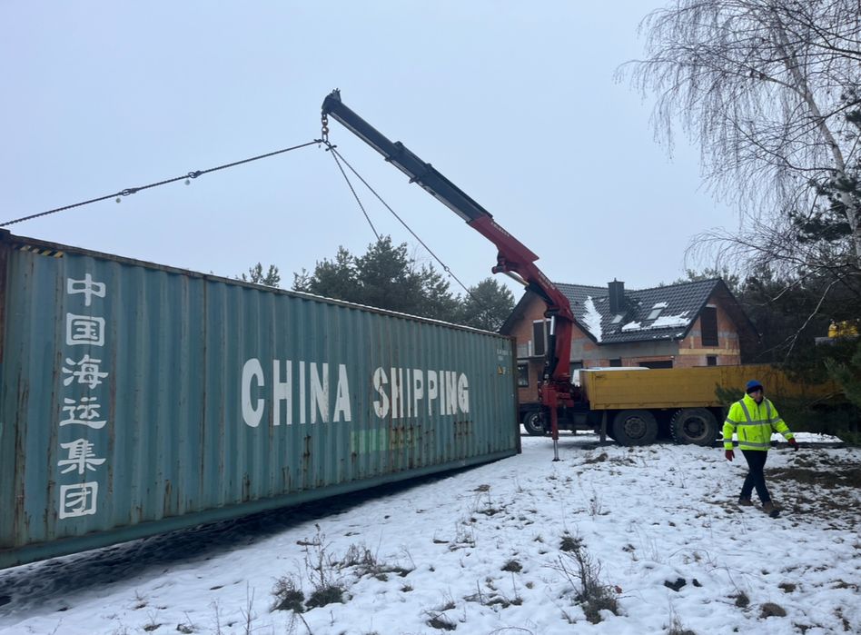 Usługi transportowe HDS z przyczepą niskopodwoziową dzwig