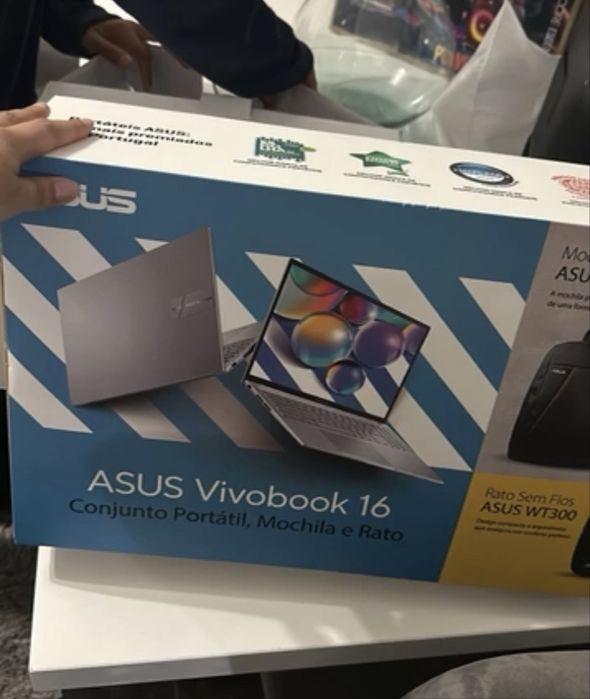 ASUS Vivobook 16 | Como Novo + Mochila e Rato