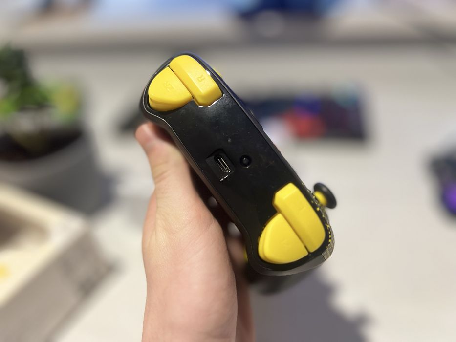 Геймпад PowerA Pikachu (Nintendo Switch / ПК)