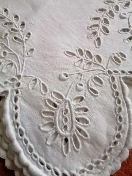 Lençol em linho caseiro com mais de 150 anos