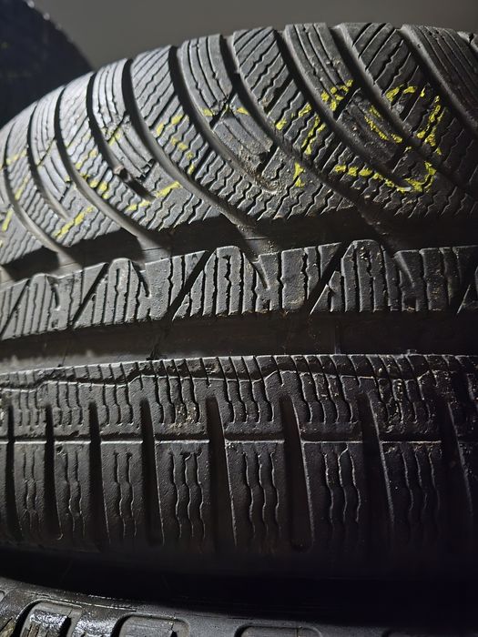 255/35R19 Michelin Pilot Alpin PA4 7mm