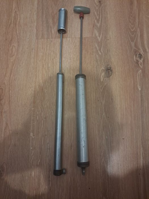 Stare pompki do roweru i piłek