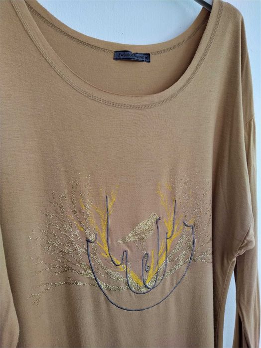Camisola camel c/brilhantes -Tamanho XL