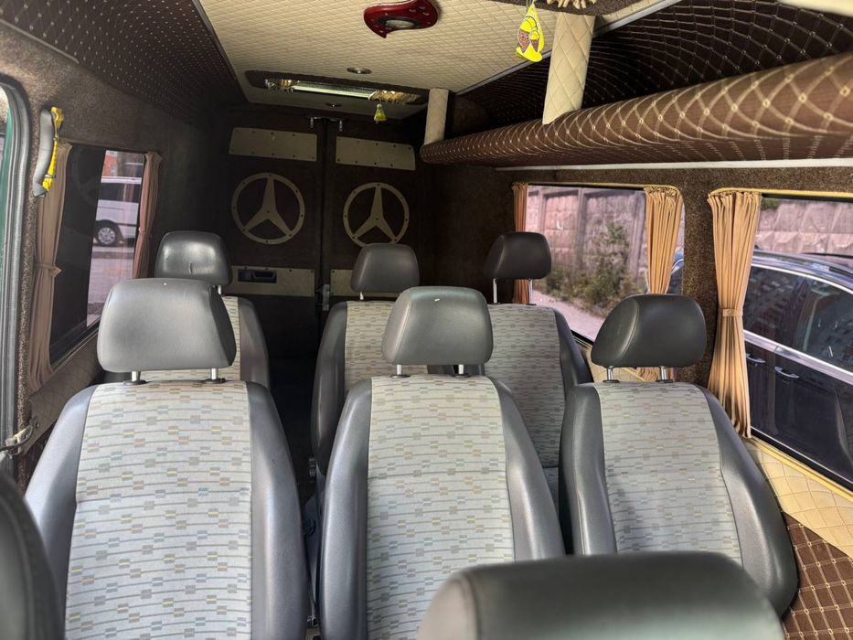 Mercedes-Benz Sprinter 313 2005 рік, 2.2D 8+1 пасажир