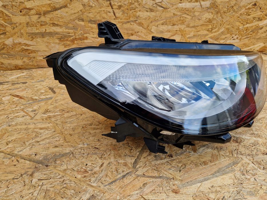 lampa prawa przód vw id3 full led