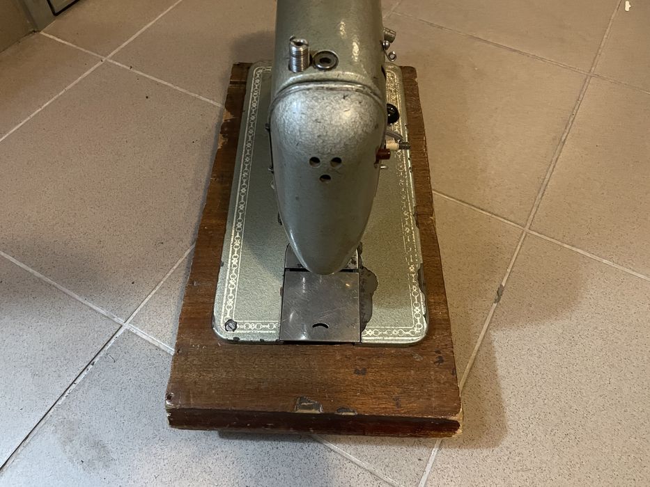 Maszyna do szycia westa