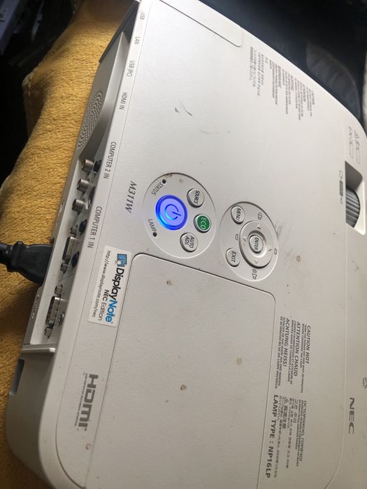 Projektor rzutnik Nec (uszkodzony,czesci?)