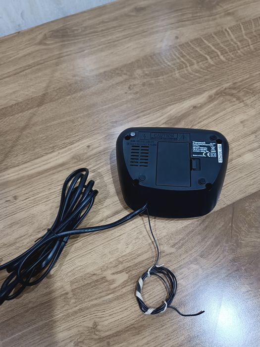 Relógio despertador com rádio digital