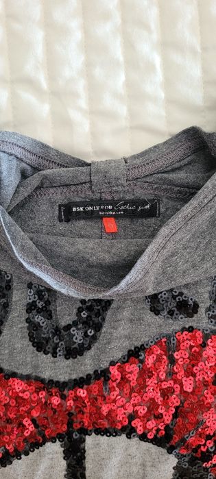 Camisola cinzenta lantejoulas