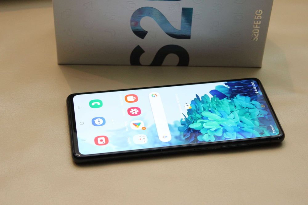 Telefon Samsung S20 FE S20FE 5G 6 / 128 GB