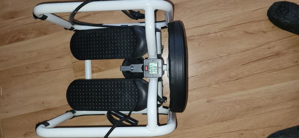 Stepper, krzeselko twister, urządzenie do ćwiczeń w domu