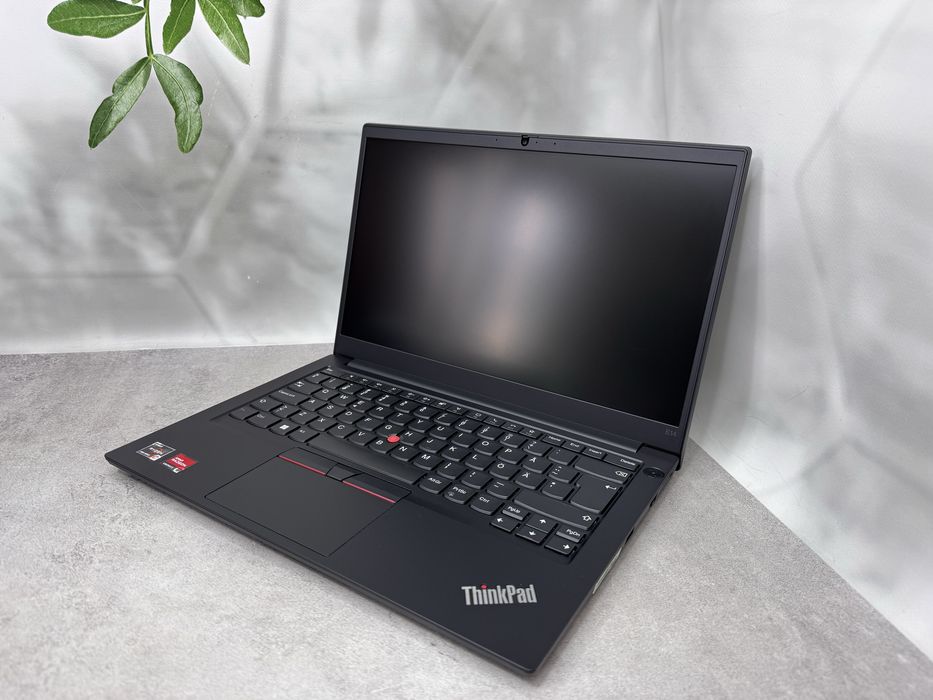 Ноутбук Lenovo ThinkPad E14 G3/Ryzen 3 5300U/8/NVMe 256 GB/14"/IPS
