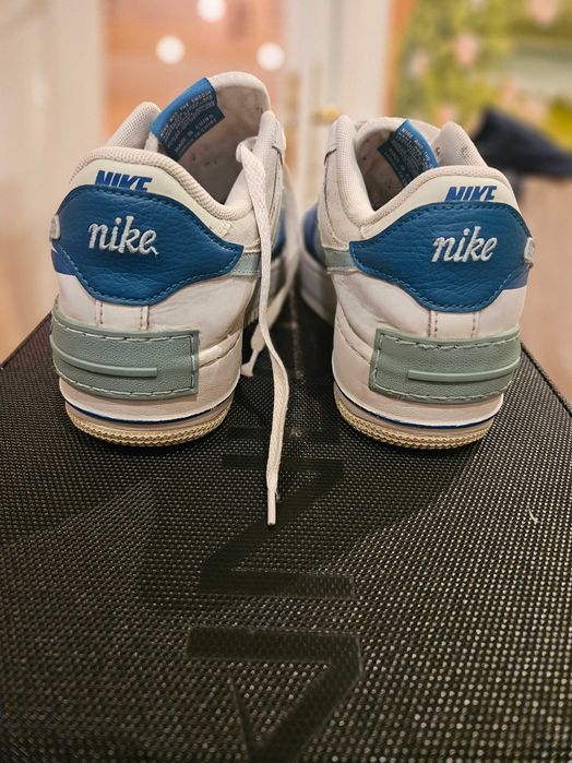 Кросівки жіночі та хлопячі  білі Nike AIR FORCE 1 P WHITE 37,5р 25см