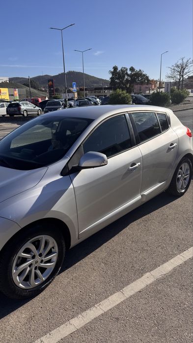 *Renault Mégane 1.5 dCi – 2012 | 175.000 km | Gasóleo | 5 lugares*