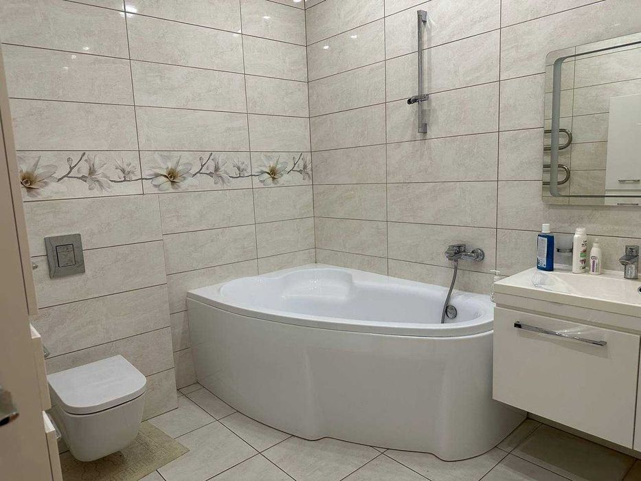 Оренда 3-кім. квартири вул.Дмитрівська метро Вокзальна, Лук"янівська