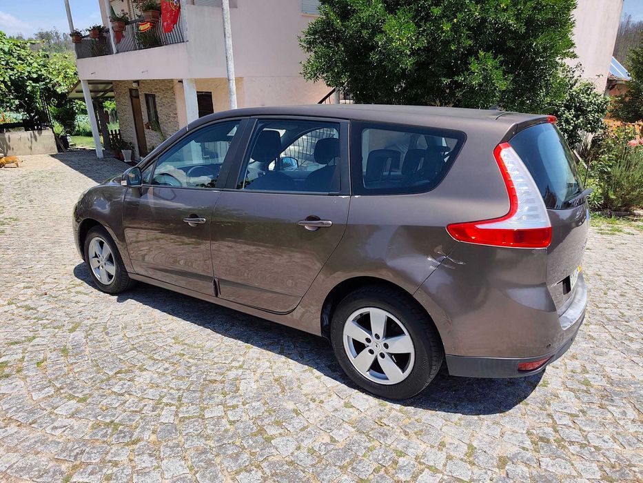 Vendo veículo usado
