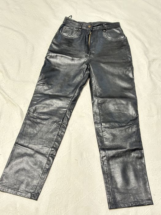Штани з натуральної шкіри ,фасон прямих джинсів ,розмір s