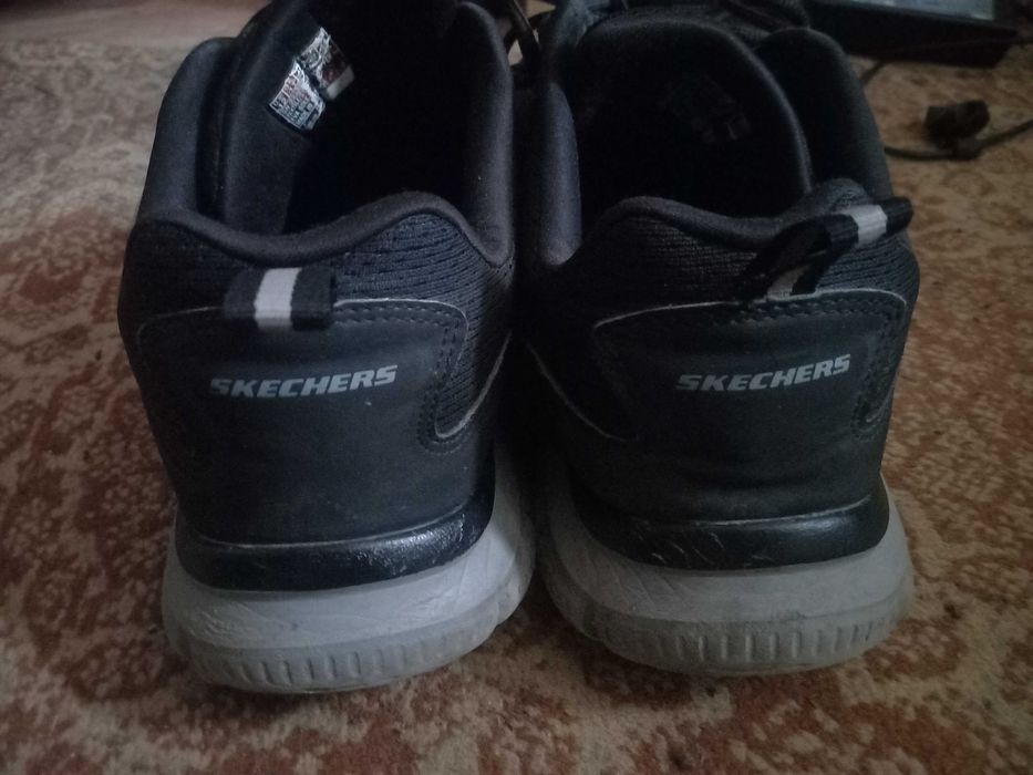 Кросівки  Skechers розмір 44