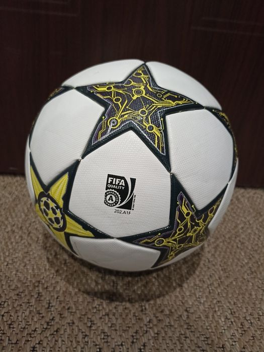 Piłka Adidas Champions League