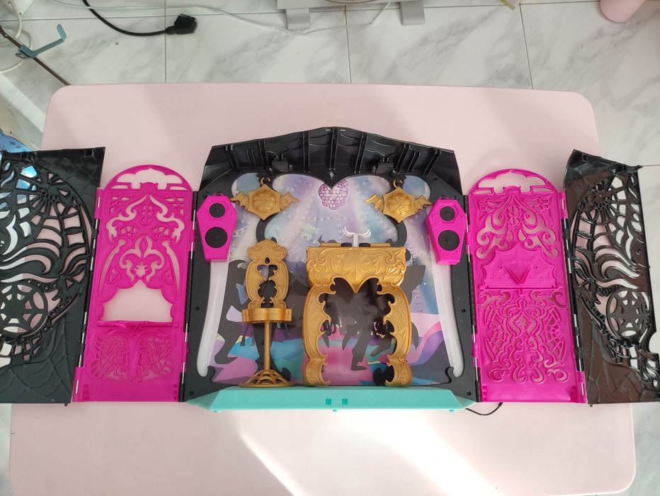 Discoteca Monster High.
