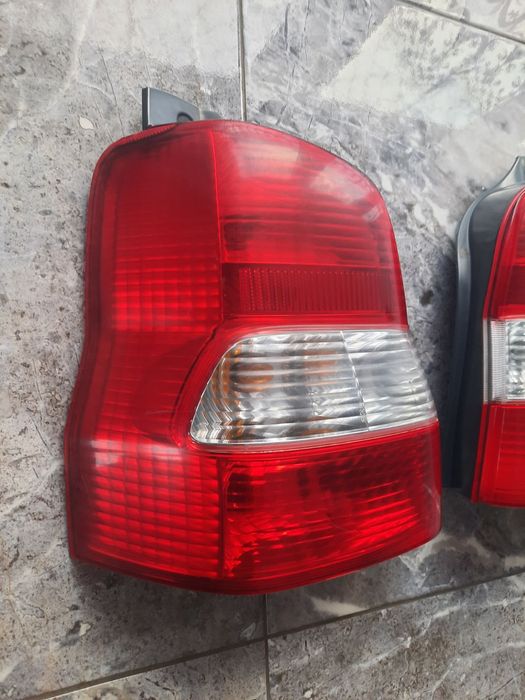 Правий фонарь Мазда Деміо. Рестайл!