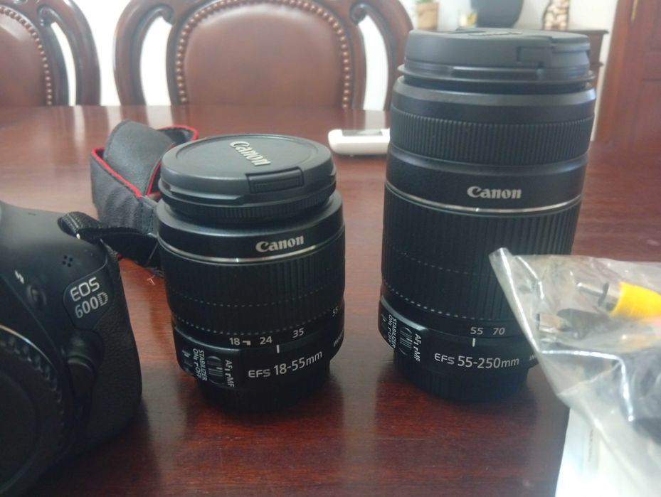 Câmera fotográfica Canon 600D