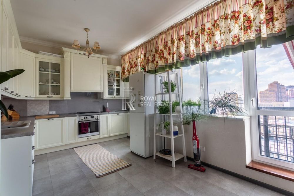 Продаж Квартири 3к 130м2 ЖК Панорама на Печерську Укриття Генератор