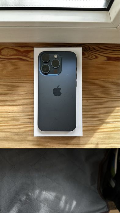 Iphone 15 pro niebieski 128gb