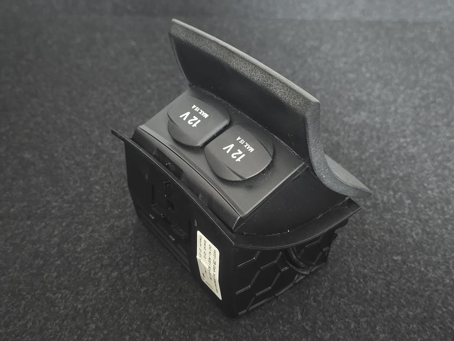 Consola Central Traseira Isqueiro Duplo /  Duas Entradas 12V ORIGINAL Mercedes w221 S class 2006-  EPC