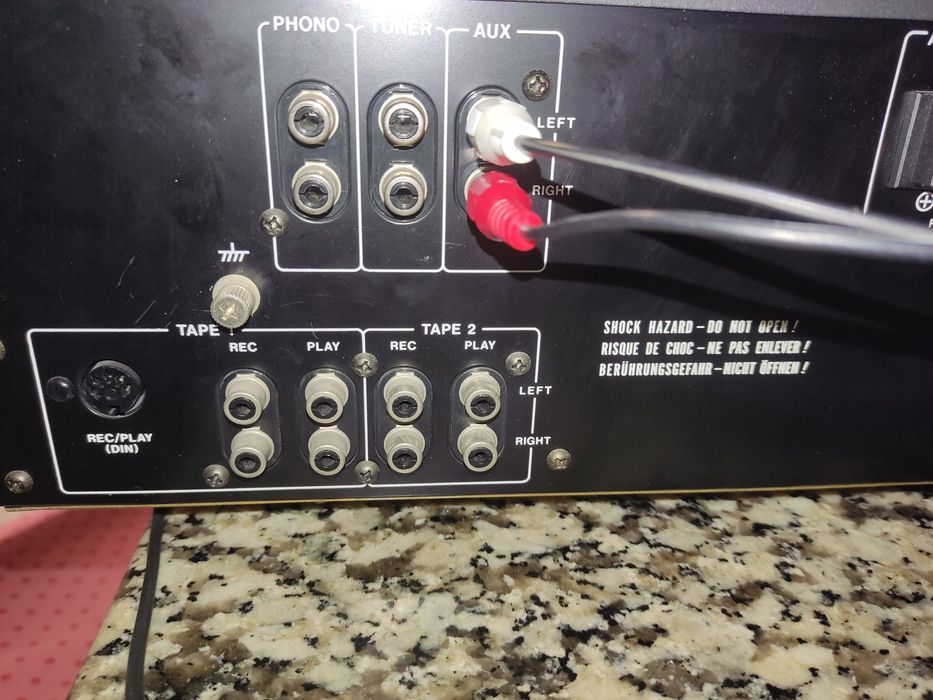 AKAI AM 2450 Stereo Integrated Amplifier Black