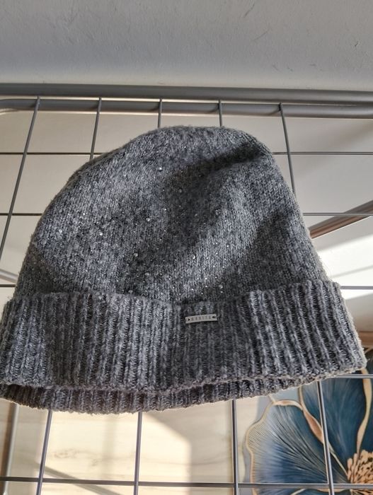 Czapka plus dwa szaliki